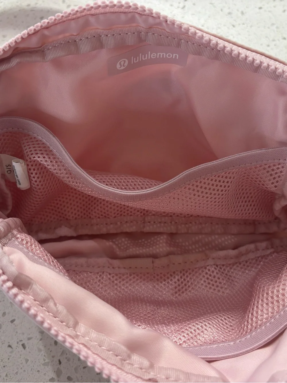 Lululemon Light Pink 1L Everywhere Belt Bag - Picture 5 of 8